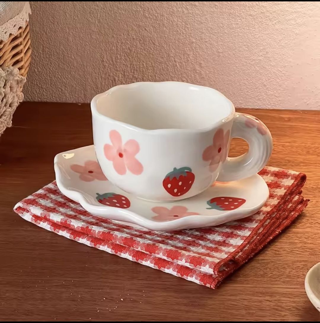 🍓☕ Strawberry Hot Chocolate Mug – Cute Ceramic Cup with Matching Saucer